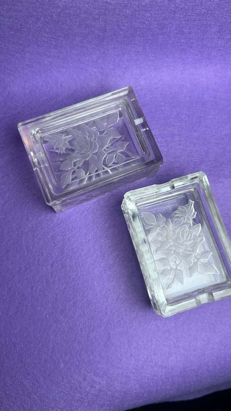 Vintage Clear Glass Etched Rose Pedestal Cigarette Holder w/4 ashtrays